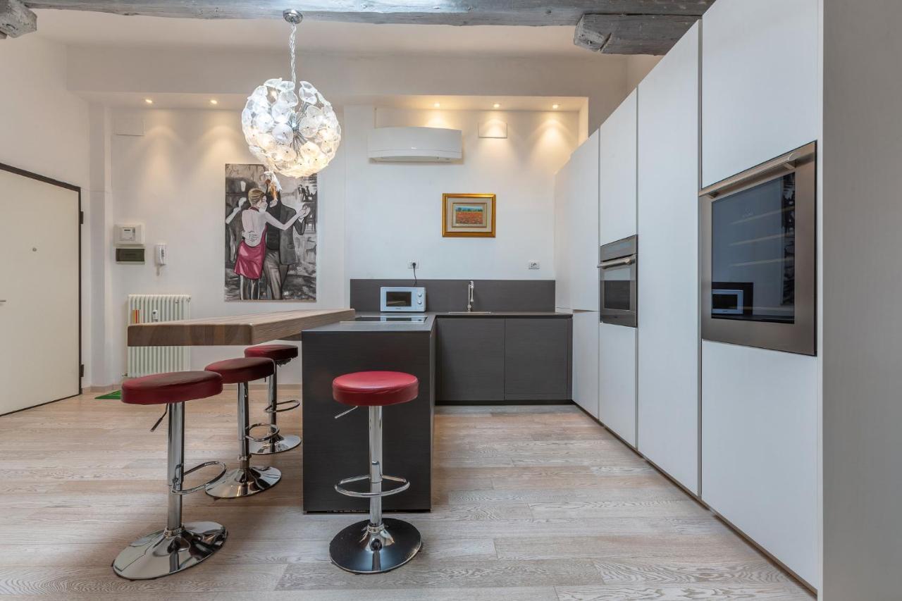 Bologna Santo Stefano Art & Design Apartment ภายนอก รูปภาพ