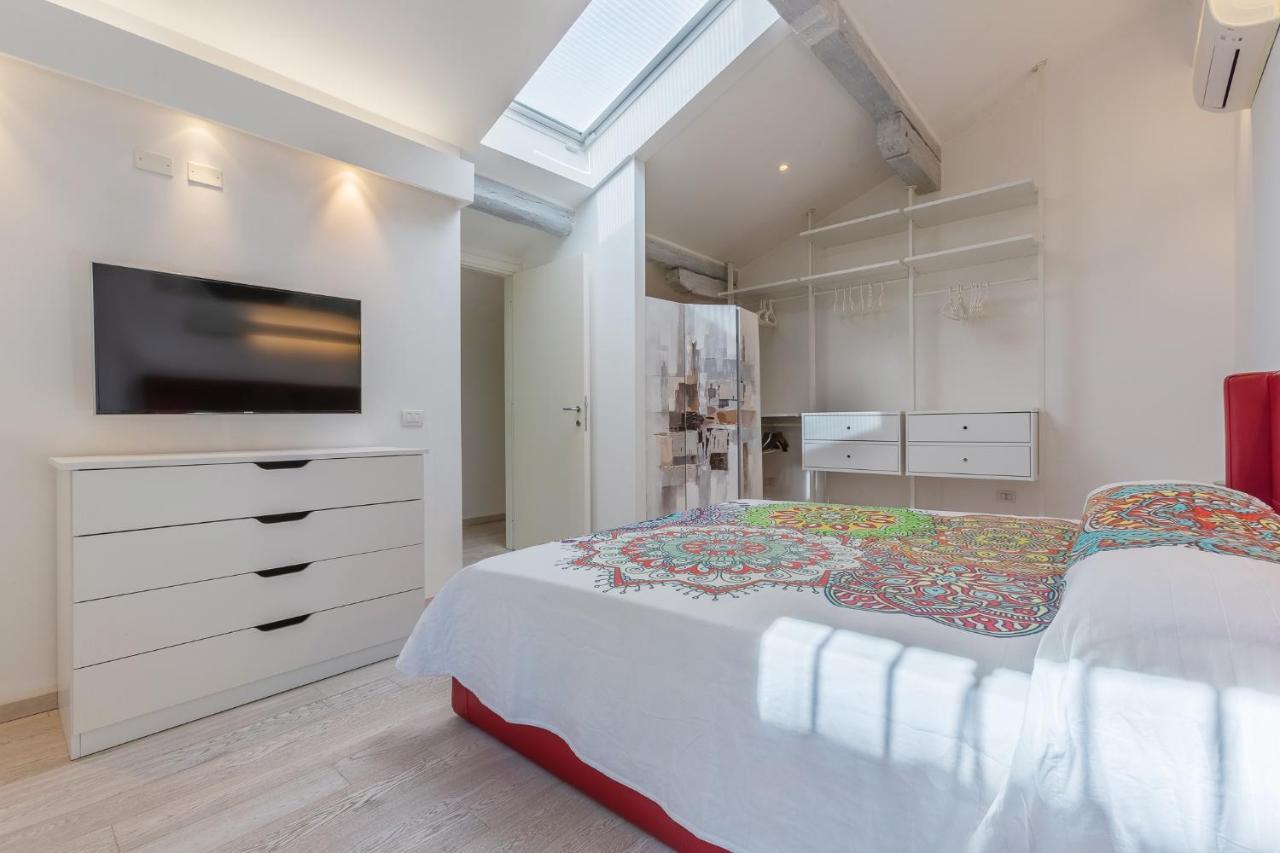 Bologna Santo Stefano Art & Design Apartment ภายนอก รูปภาพ